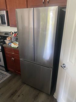 Samsung fridge counter Deph 33 w