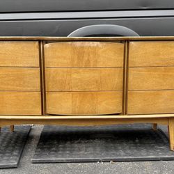 Mid Century Modern 9 Drawer Dresser/credenza/media Center United Furniture.