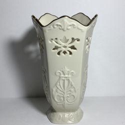 LENOX “LANGTRY” COLLECTION FROM THE NINETIES VASE