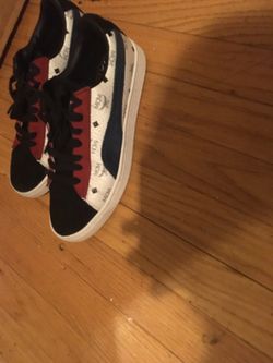 MCM/puma size 8