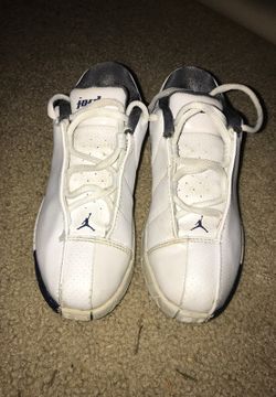 Boys Jordan’s size 12
