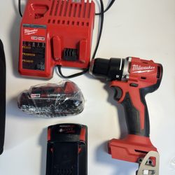 M18 18V Lithium-Ion Brushless Cordless 1/2 in. Compact Drill/Driver Kit 