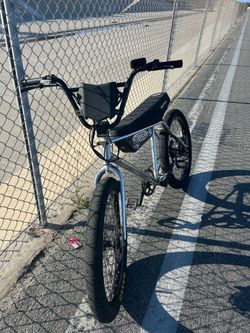 Selling zooz ultra urban gen 4 no trades