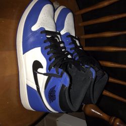 Air Jordan 1s Mid 