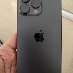Apple iPhone 15 Pro Max Black Titanium 256GB UNLOCKED