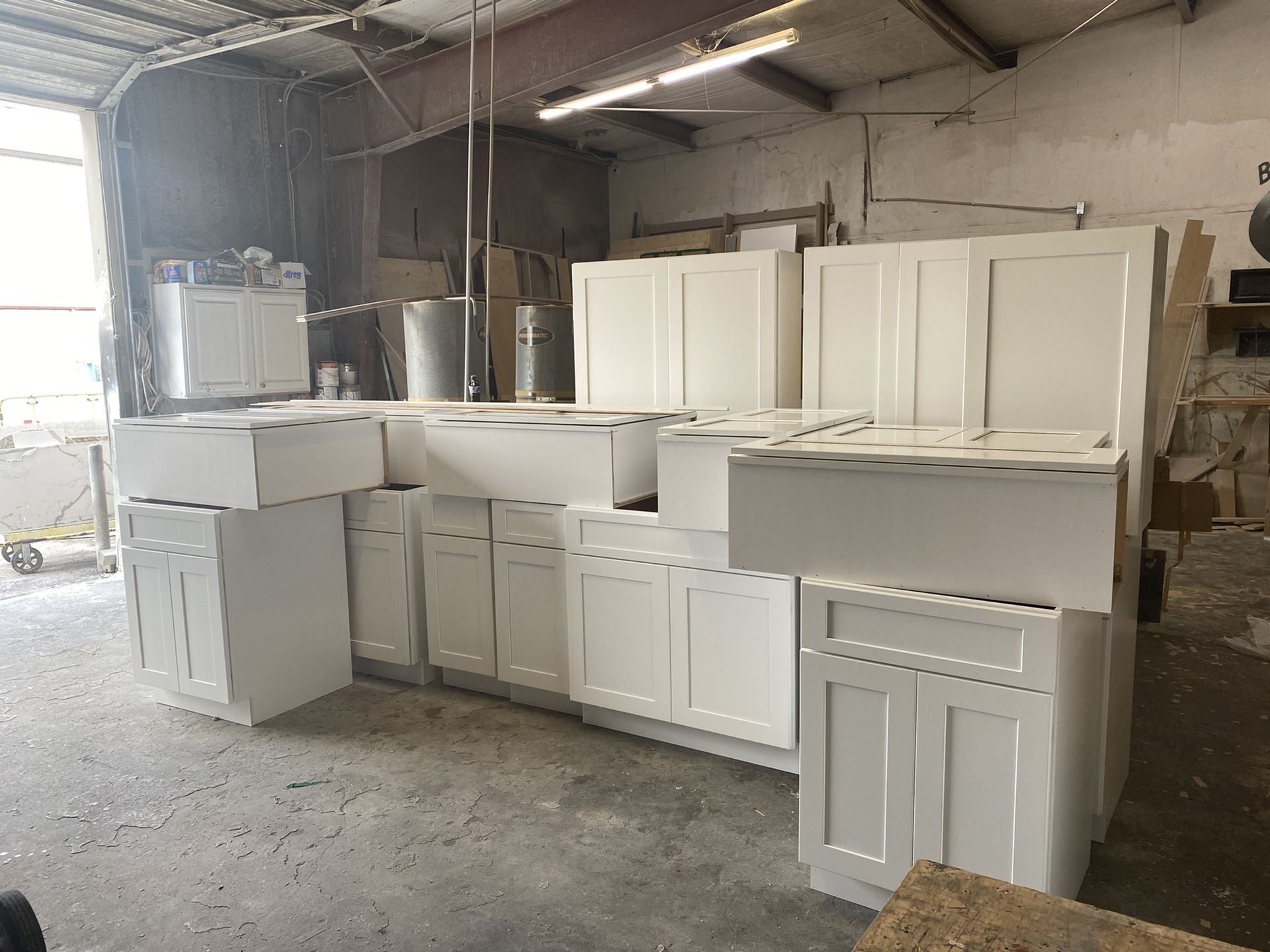 Kitchen Cabinets Wood 🪵 White Shaker Style 