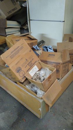 Pallette full of new cabinet hardware