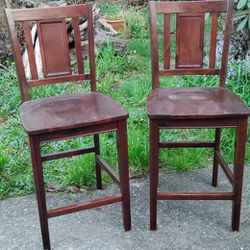 Chairs/ Bar Stools 