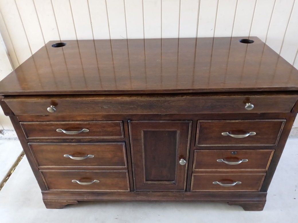 Executive Desk / Entertainment Center