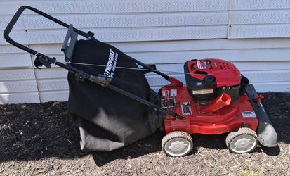 TROYBILT LAWNVAC CHIPPER