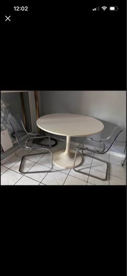 4 IKEA Tobías chair and round table o