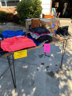 Womans tanks $2 each