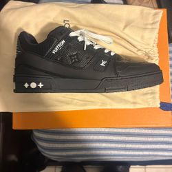 Black white LV Skate