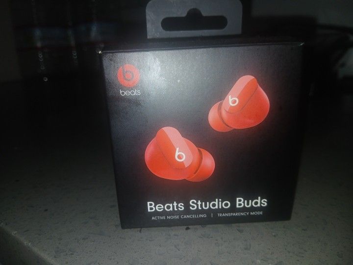 Beats Studio Buds