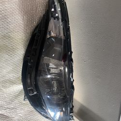 2023-2024 Kia Soul Left Headlight 