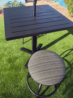 Outdoor patio bar height table/stools Ebel-Mallin