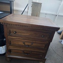 Wood nightstand 3 drawers