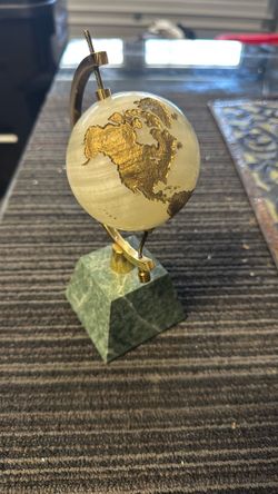 Collectors Globe Cnn 8 Inches Tall