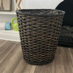 Pier One Laundry Wicker Basket Hamper 