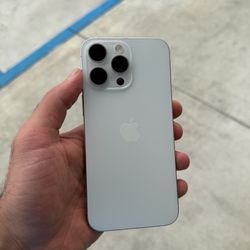 iPhone 15 Pro Max 'White Titanium' · Unlocked - 256GB