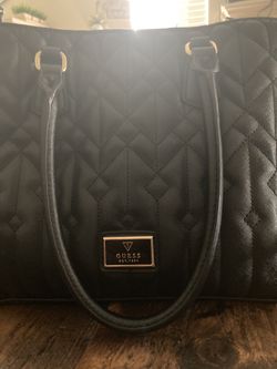 Guess Large Black Purse $25 All Zippers Work