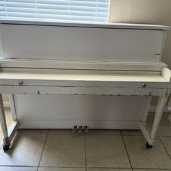 Badlwin Piano - Built By Baldwin 