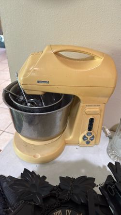 Vintage Kenmore 16-Speed Stand Mixer w/ Stainless Bowl – 350 Watt