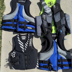 Personal Floatation Device (4 Pack) Assorted Sizes 