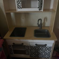 Toddler Used Kitchen 