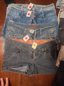 Womens Jean shorts Cheap !! Name brands !! SIZE S - M