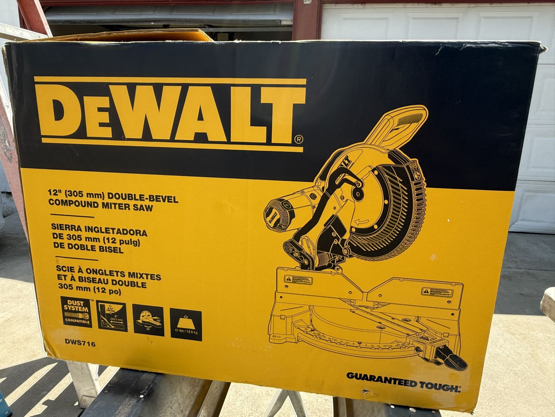 12” DEWALT Double-Bevel Compound Miter Saw