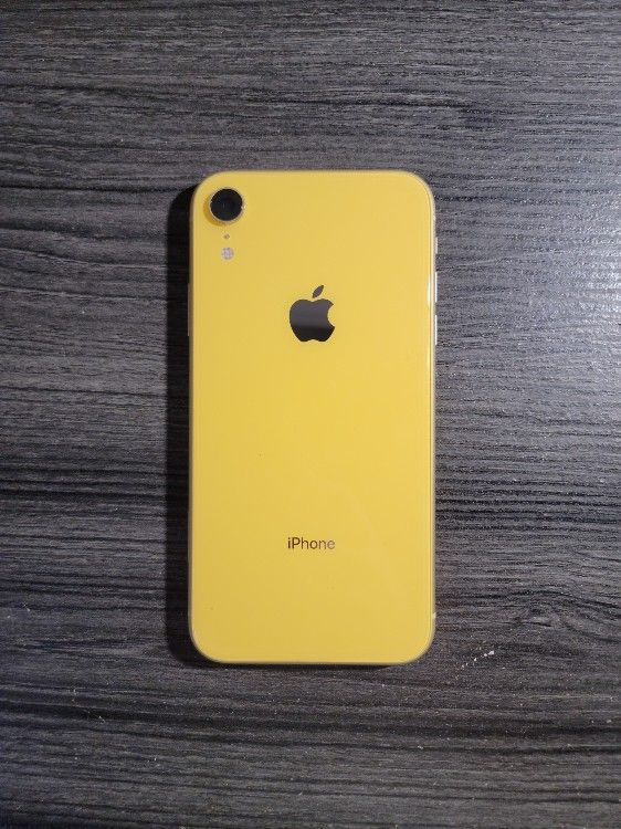 iPhone Xr (Sim Unlocked)