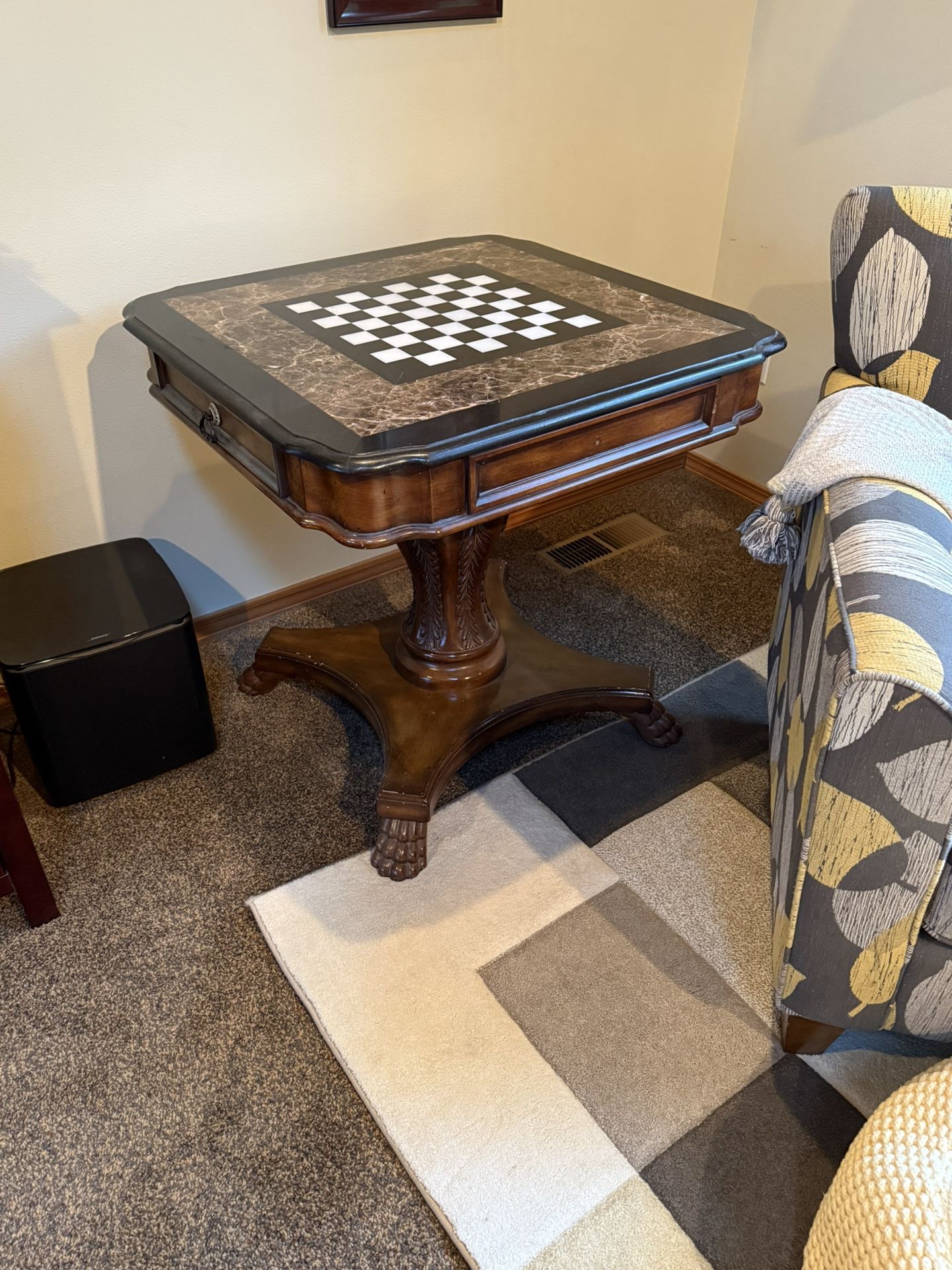 30” Pedestal chess table