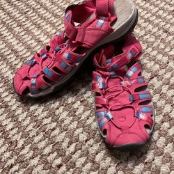 Circo Brand New Girls Sandal size 4/5