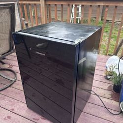 Mini refrigerator/freezer