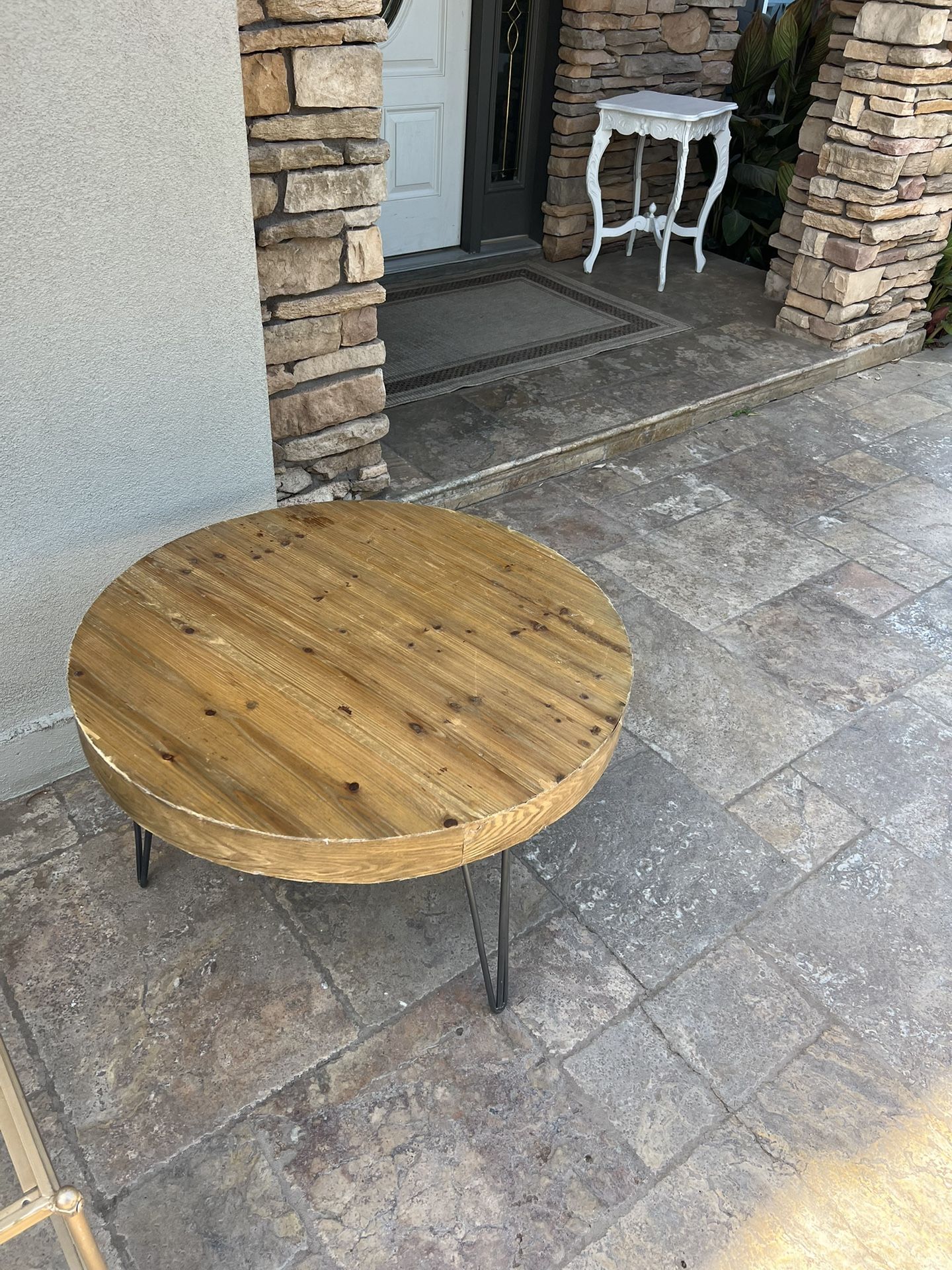 Round Wooden Coffee Table for Sale in Gilbert, AZ OfferUp