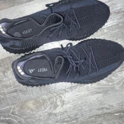 Black Yeezy 350’s