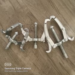 Three Piece Gear Puller Set