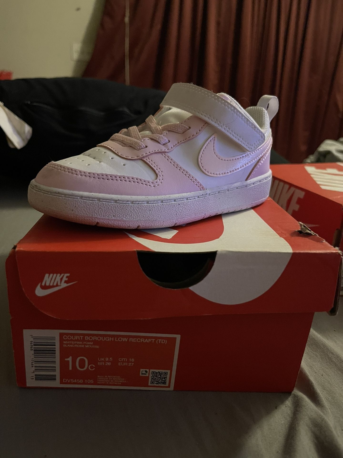 Girls Nikes
