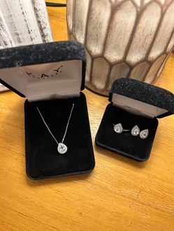 Kay Jewelers Set