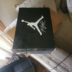 Air Jordan 4 Retro Fear