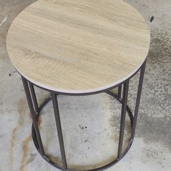 Round end table