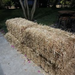 4 Hays Bales