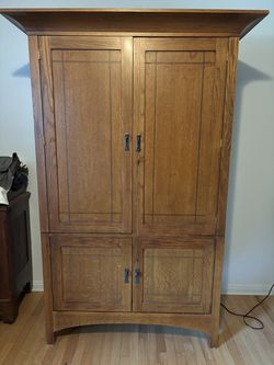 Solid Oak Mission/Arts & Crafts Style Media Cabinet
