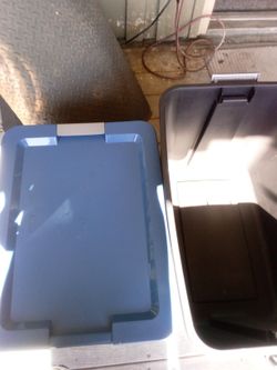 2 Storage Tubs