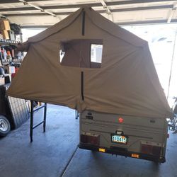 Light weight Motorcycle or vehicle popup camper camping trailer. Excellent PRISTINE Like New Condition 