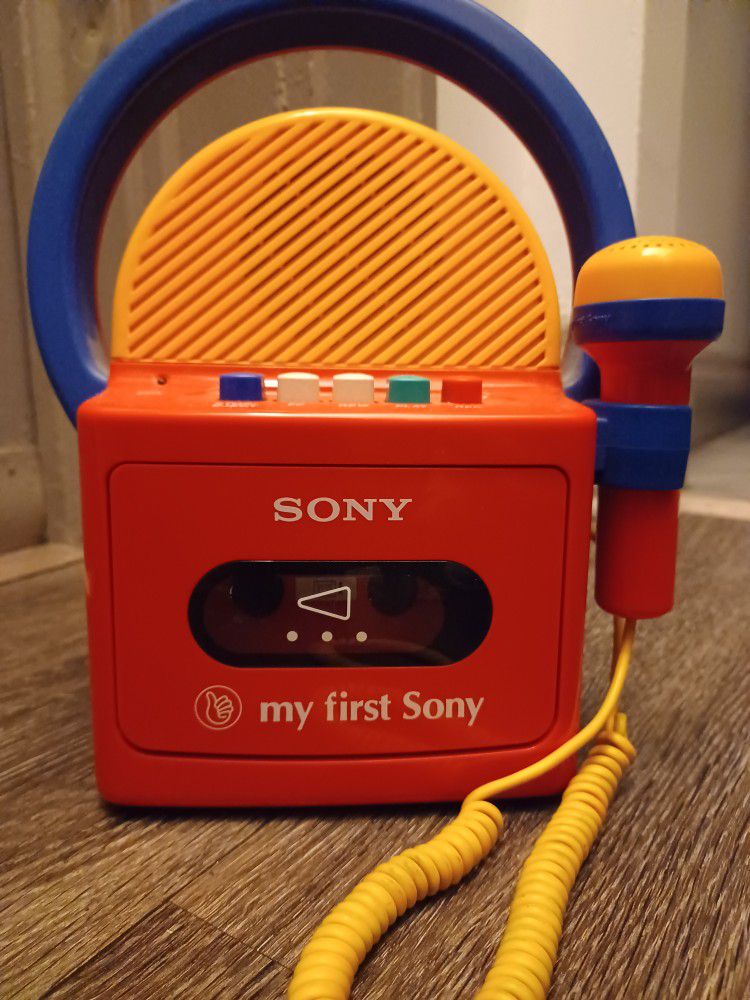 **VINTAGE** ORIGINAL SONY MY FIRST SONY TM BOOMBOX CASETTE RECORDER. STILL WORKS WITH BATTERIES OR DC IN 6V