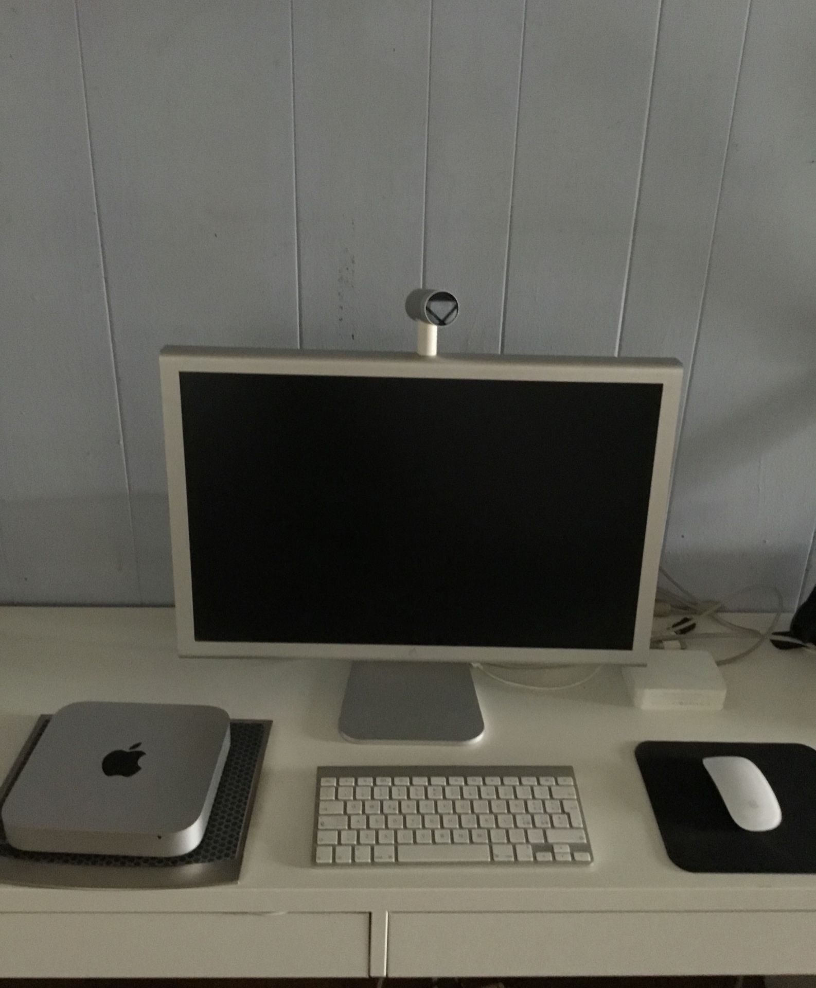 For sale or trade Mac mini, monitor, wireless keyboard and mouse