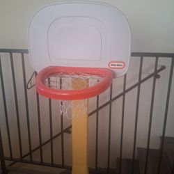 Little Tikes Basketball Hoop