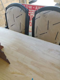 Used kitchen table and 4seats